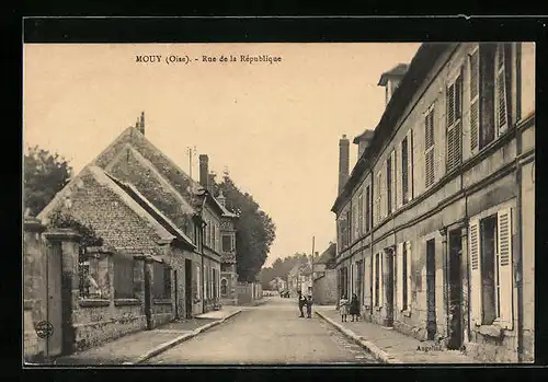AK Mouy, Rue de la République, Strassenpartie