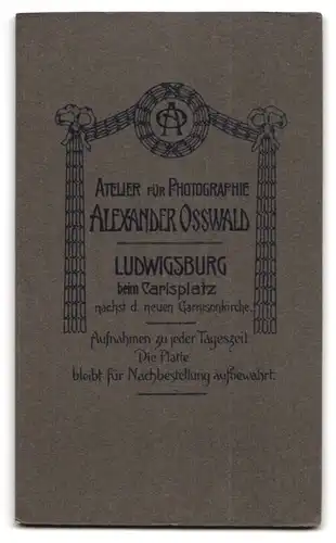 Fotografie Alex Osswald, Ludwigsburg, Dame in weissem Kleid