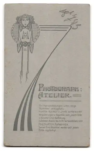 Fotografie Photograph. Atelier, Potsdam, Brandenburgerstr. 30, Halbwüchsiger Knabe im Matrosenanzug