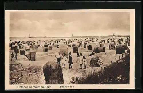 AK Warnemünde, Teilansicht des Strandes mit Besuchern