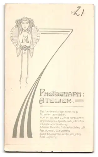 Fotografie Photograph. Atelier, Potsdam, Brandenburgerstrasse 30, Mutter mit ihrem Kinde und Spielzeugpferd