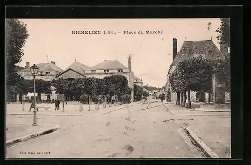 AK Richelieu, Place du Marché