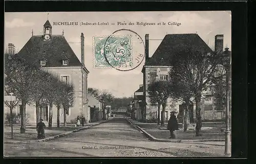 AK Richelieu, Place des Religieuses et le Collège