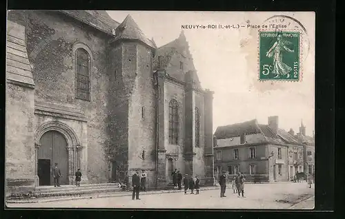 AK Neuvy-le-Roi, Place de l`Eglise