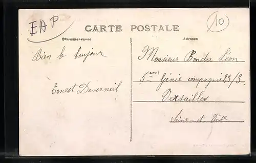 AK Neuvy-le-Roi, Place de l`Eglise