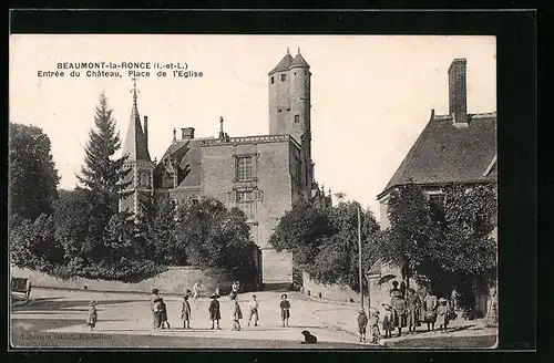 AK Beaumont-la-Ronce, Entrée du Château, Place de l`Eglise