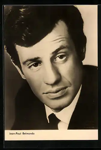 AK Schauspieler Jean Paul Belmondo in dunklem Anzug