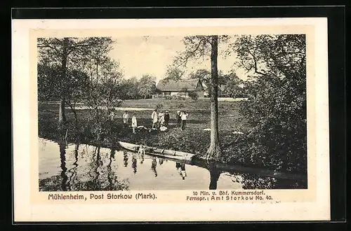 AK Mühlenheim /Mark, Flusspartie mit badenen Kindern