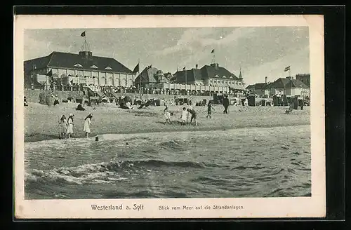 AK Westerland auf Sylt, Blick vom Meer auf die Strandanlagen