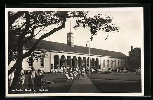 AK Norderney, Teilansicht des Kurhauses mit Vorplatz