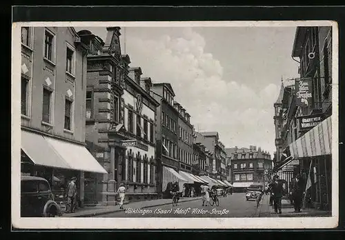 AK Völklingen / Saar, Passanten auf der Strasse