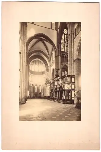 Fotografie unbekannter Fotograf, Ansicht Tournai, Kathedrale Innenansichtr