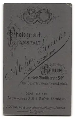 Fotografie Atelier Gericke, Berlin, Skalitzerstrasse 54, Kleines Mädchen mit grossen Äuglein