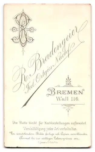 Fotografie R. Bradengeier, Bremen, Wall 116, Attraktive Frau mit Schmuck im Haar