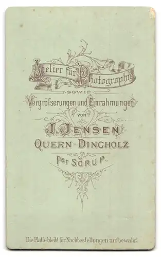 Fotografie J. Jensen, Quern-Dingholz, Portrait älterer Herr im Anzug mit feinem Vollbart