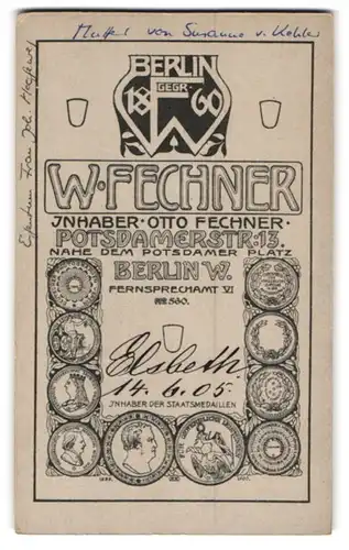 Fotografie W. Fechner, Berlin, Potsdamerstr. 13, Wappen des Fotografen und Medaillen