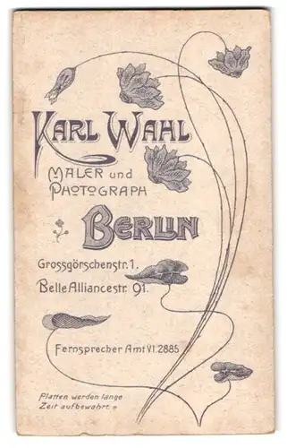 Fotografie Karl Wahl, Berlin, Belle Alloancestr. 91, Wasserrosen umschlingen Namen des Fotografen