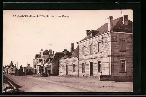 AK La Chapelle-sur-Loire, Le Bourg