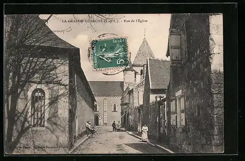 AK La Grande Guerche, Rue de l`Eglise