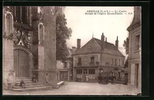 AK Genille, Portail de l`Eglise Sainte-Eulalie