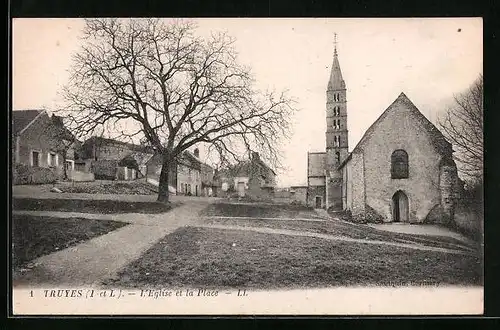 AK Truyes, L`Eglise et la Place