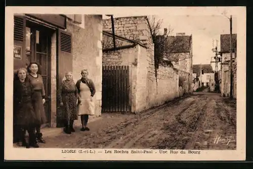 AK Ligre, Les Roches Saint-Paul, Un Rue du Bourg