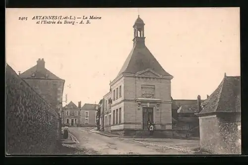 AK Artannes, La Mairie et l`Entrée du Bourg