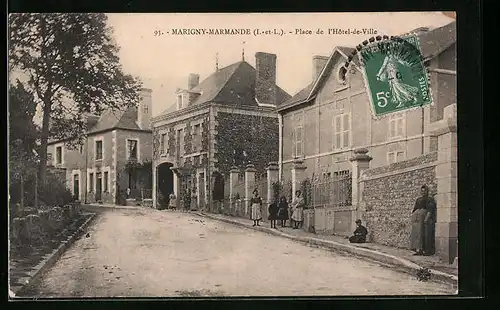 AK Marigny-Marmande, Place de l`Hôtel-de-Ville