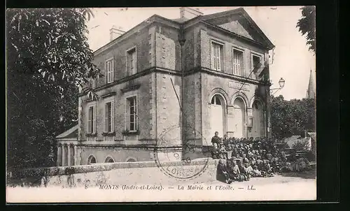 AK Monts, La Mairie et l`Ecole