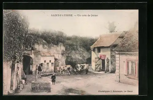 AK Saint-Paterne, Un coin de ferme
