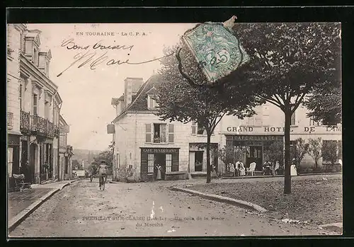 AK Preuilly-sur-Claise, Un coin de la Place du Marché