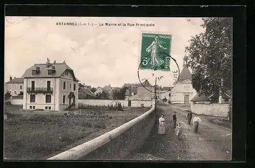 AK Artannes, La Mairie et la Rue Principale