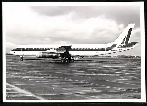 Fotografie Flugzeug - Passagierflugzeug Douglas DC-8, Kennung: N64804