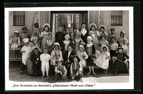 AK Zum Andenken an Schneiders Liliputaner-Stadt und Circus, Kleinwüchsige Artisten in Kostümen