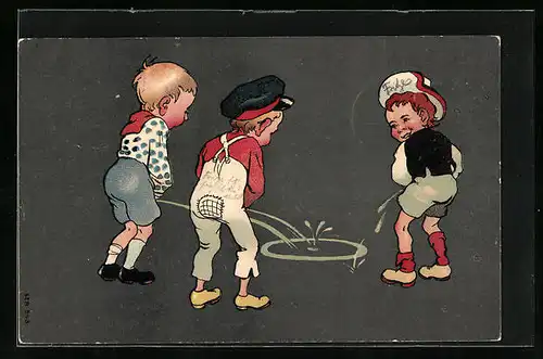 AK Drei kleine Knaben entleeren sich an der selben Stelle, Toilettenhumor