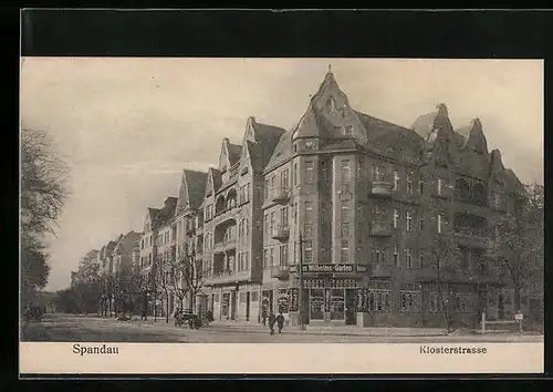 AK Berlin-Spandau, Passanten auf der Klosterstrasse