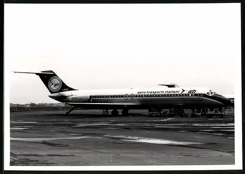 Fotografie Flugzeug - Passagierflugzeug Douglas DC-9 der Aero Trasporti Italiani