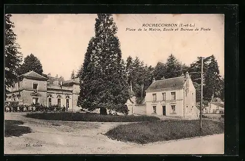 AK Rochecorbon, Place de la Mairie, Ecole et Bureau de Poste