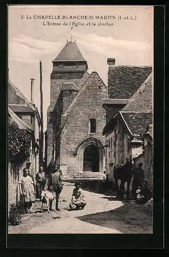 AK La Chapelle-Blanche-St-Martin, L`Entree de l`Eglise et le clocher