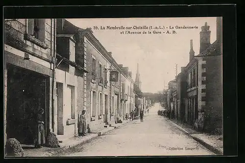 AK La Membrolle-sur-Choisille, La Gendarmerie et l`Avenue de la Gare