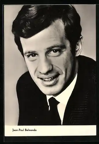 AK Schauspieler Jean-Paul Belmondo im Nadelstreif