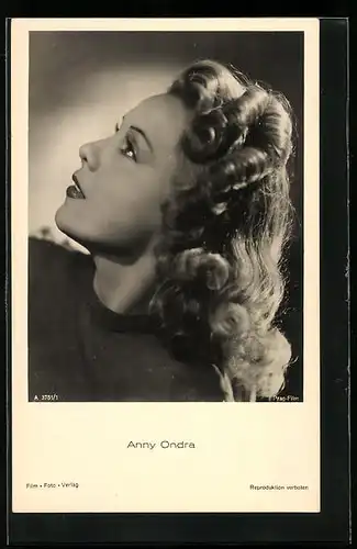 AK Schauspielerin Anny Ondra mit lockigem Haar