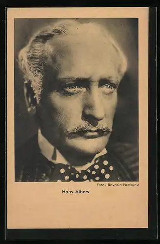 AK Schauspieler Hans Albers mit ernstem Gesichtsausdruck