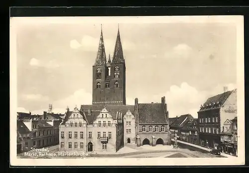 AK Stendal, Markt, Rathaus u. Marienkirche