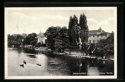 AK Weissenfels a. Saale, Ruderboote auf dem Fluss