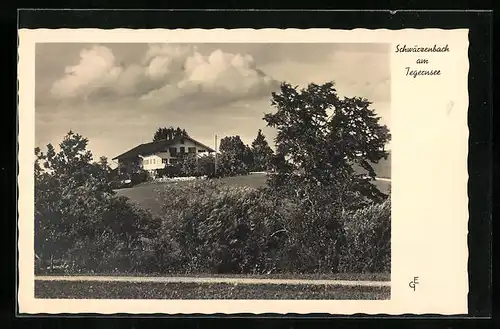 AK Schwärzenbach a. Tegernsee, Originelle Gaststätte mit Wiesen und Bäumen