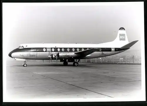 Fotografie Flugzeug Vickers Viscount, Passagierflugzeug der BEA, Kennung G-AOHR
