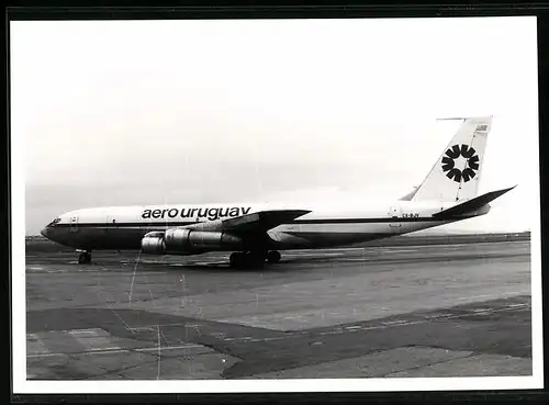 Fotografie Flugzeug Boeing 707, Passagierflugzeug der Aero Uruguay, Kennung CX-BJV