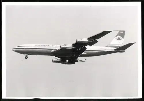 Fotografie Flugzeug Boeing 707, Passagierflugzeug der American Trans Air