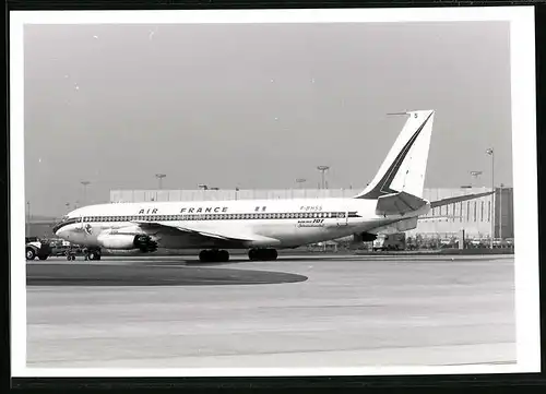 Fotografie Flugzeug Boeing 707, Passagierflugzeug der Air France, Kennung F-BHSS
